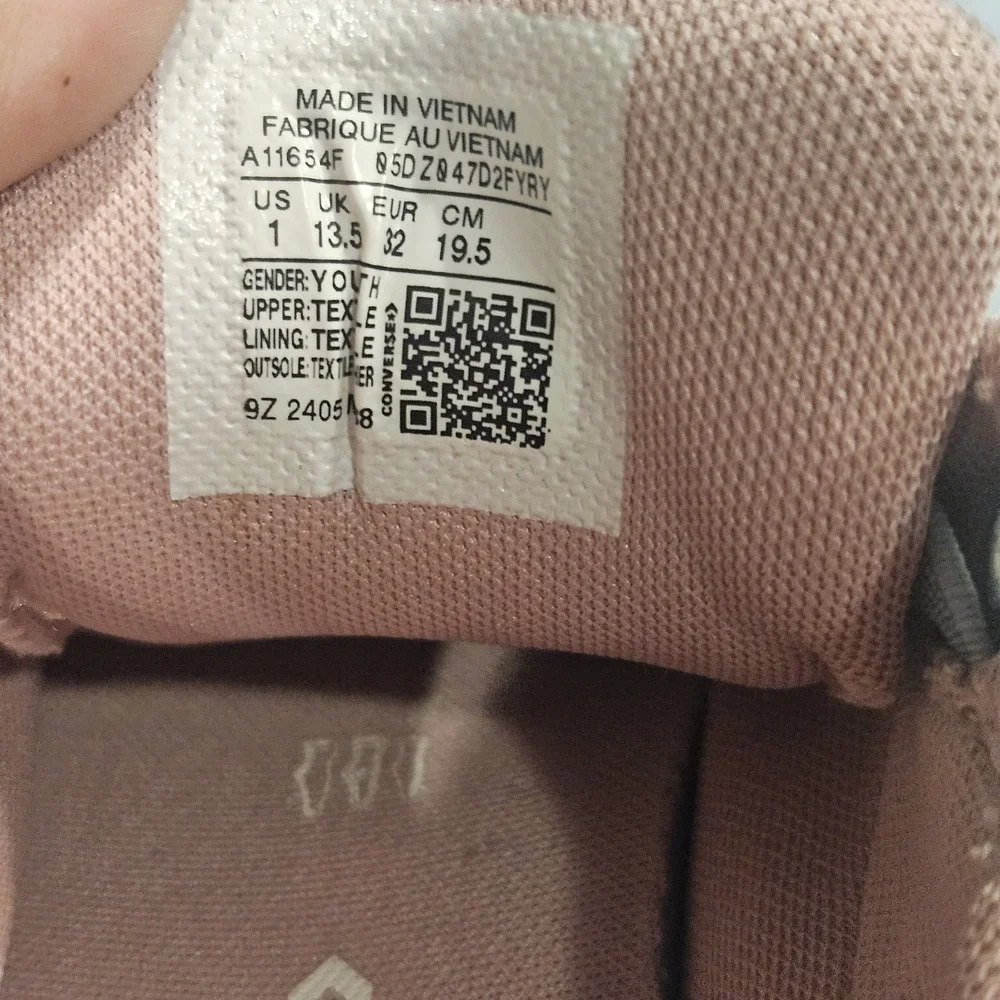 Converse pre owned